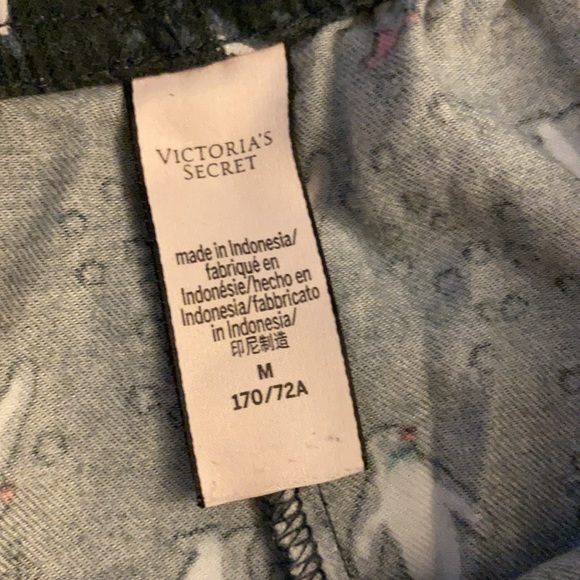 VS penguin pajama shorts 🌸🌸 - Picture 3 of 3